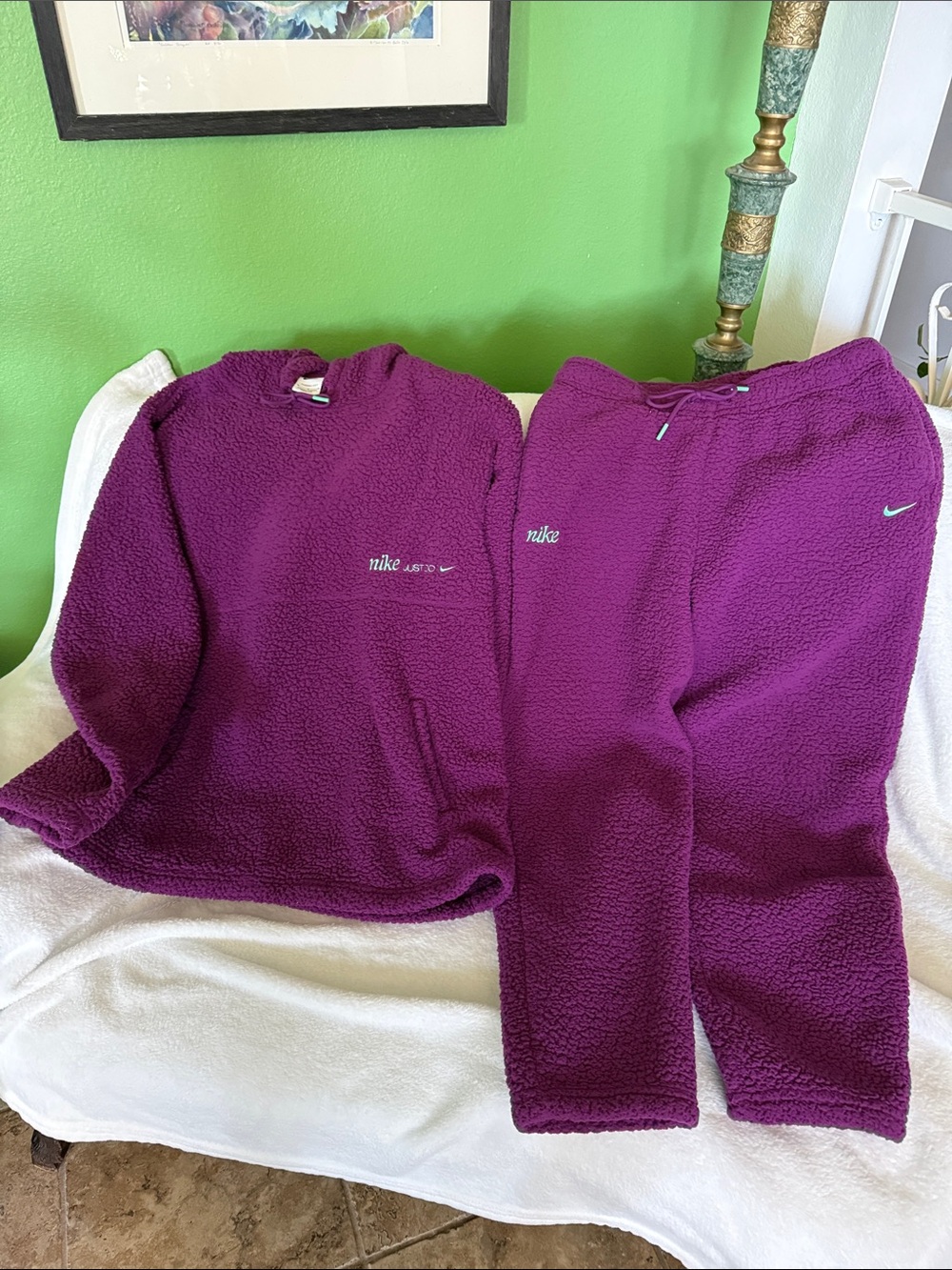 Nike Purple Sherpa Sweatshirt and Joggers Set